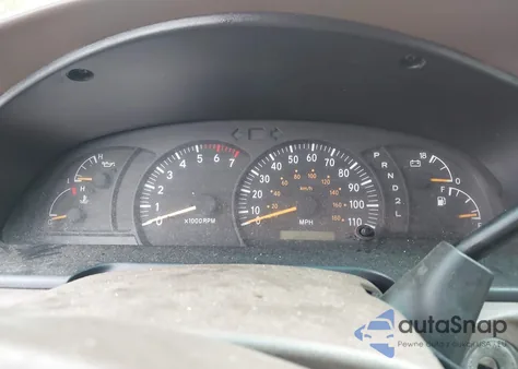 2000 Toyota Tundra Sr5 V8 z USA, uszkodzony, nr VIN 5TBBT4415YS029568